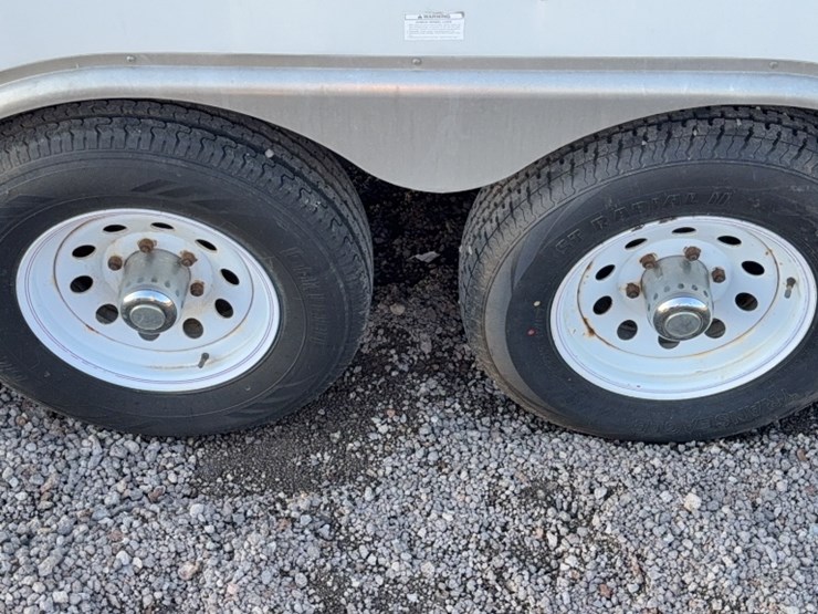 #3066-•-homesteader-8'-x-24'-bumper-pull-enclosed-trailer-image-9