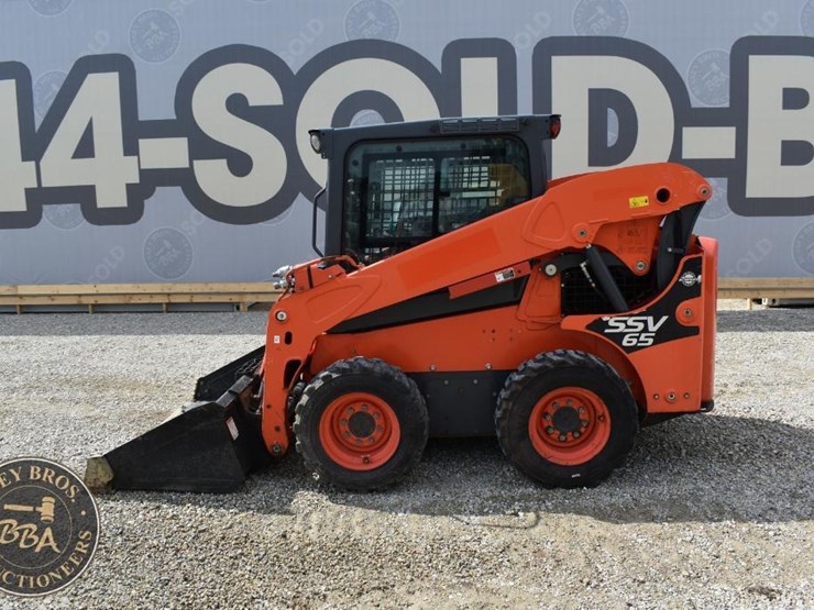 2020-kubota-ssv65-image-6