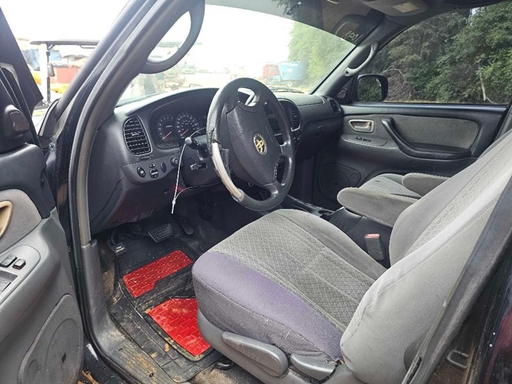 2005-toyota-tundra-image-7