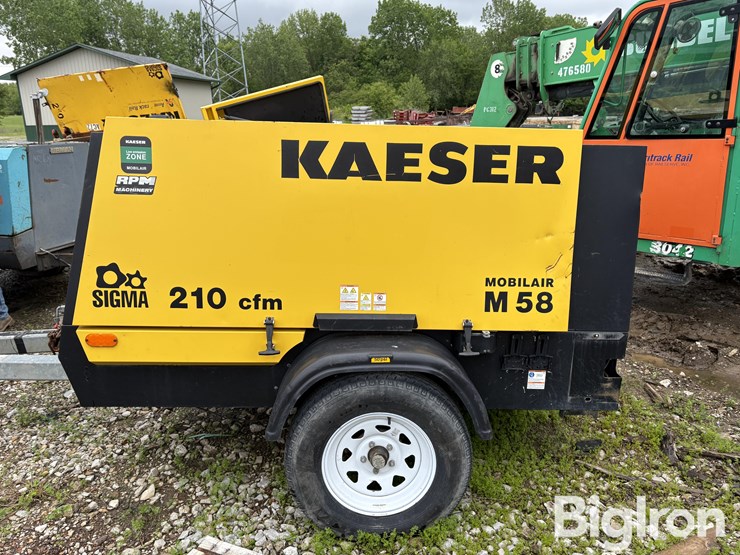 2019-kaeser-mobilair-m58-portable-air-compressor-image-8