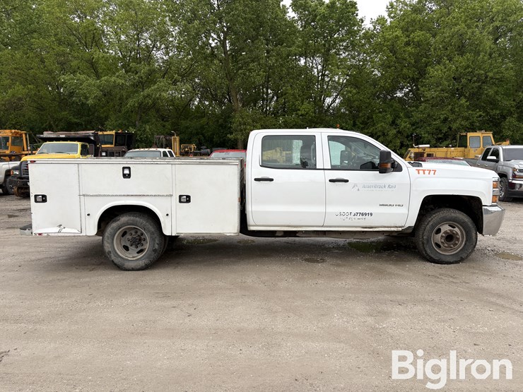2016-chevrolet-silverado-3500-image-4