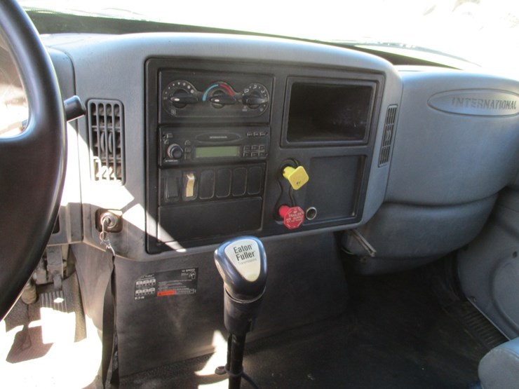 2007-international-durastar-4400-image-10