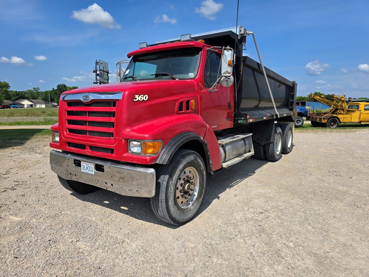 1999-sterling-l8511-image-2