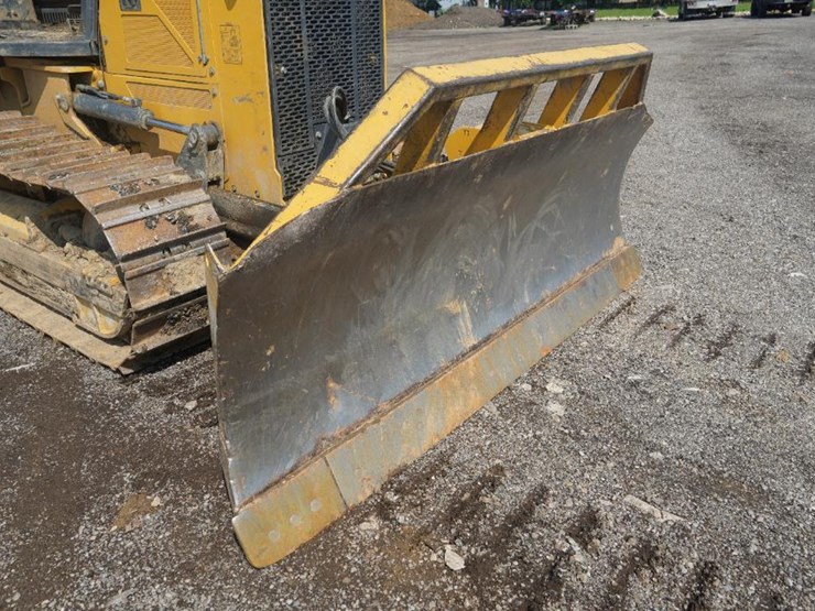 2017-deere-550k-image-65