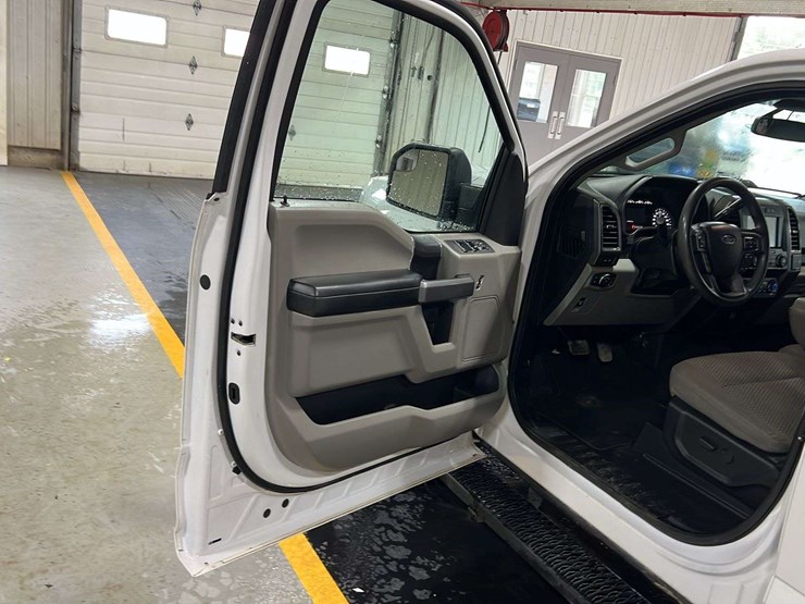 2019-ford-f150-image-10