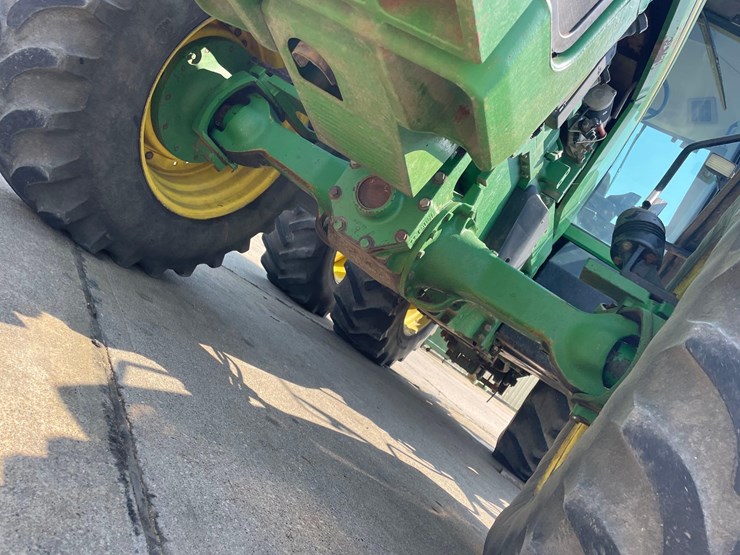john-deere-8400-image-28