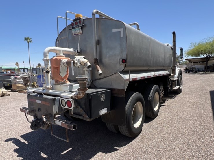 2012-freightliner-m2-image-5