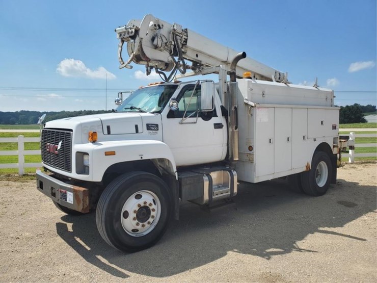 #359-•-1997-gmc-c7500-digger-derricks-truck-image-1