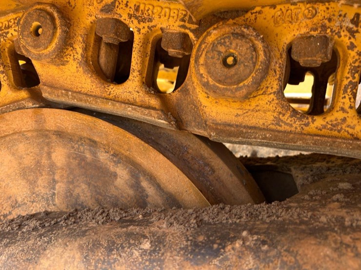 2015-caterpillar-d6t-lgp-image-10