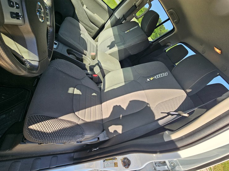 2016-nissan-frontier-image-34