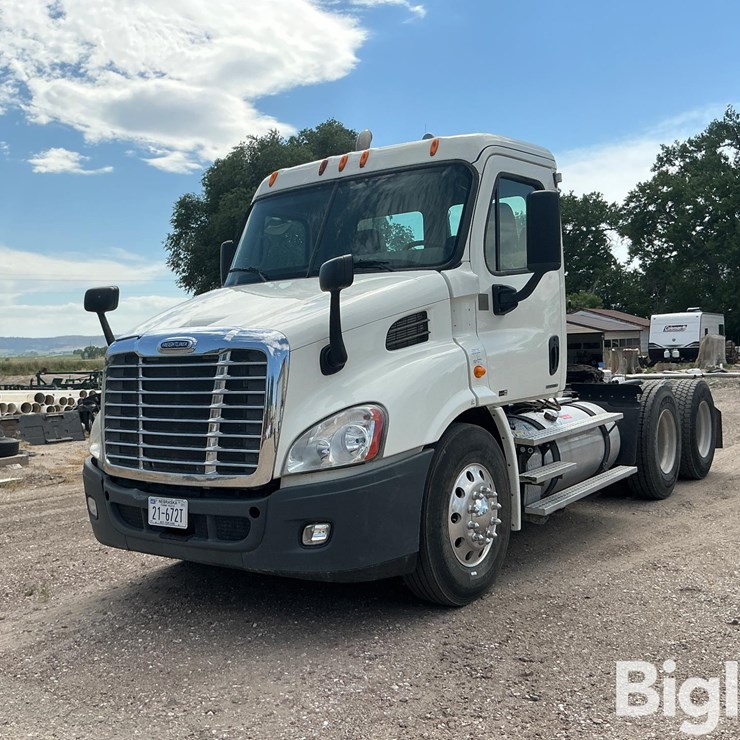 2012 FREIGHTLINER CASCADIA 113