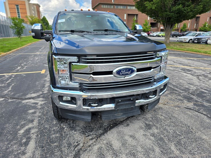 2017-ford-f350-image-48