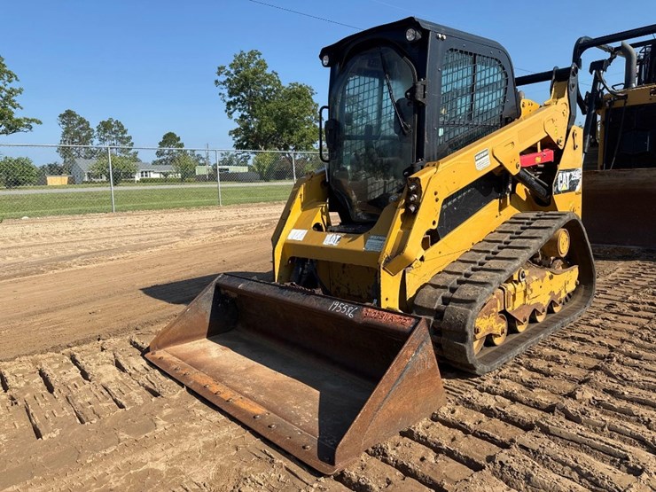 2014-caterpillar-259d-image-2