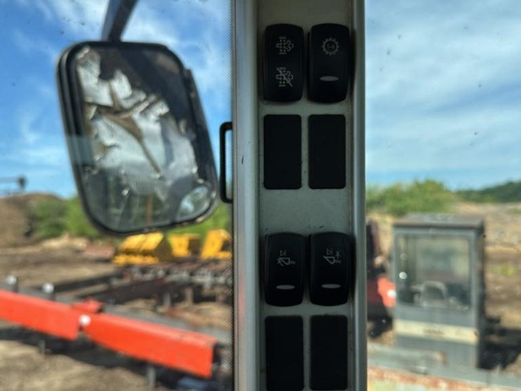 2017-volvo-l90h-image-58