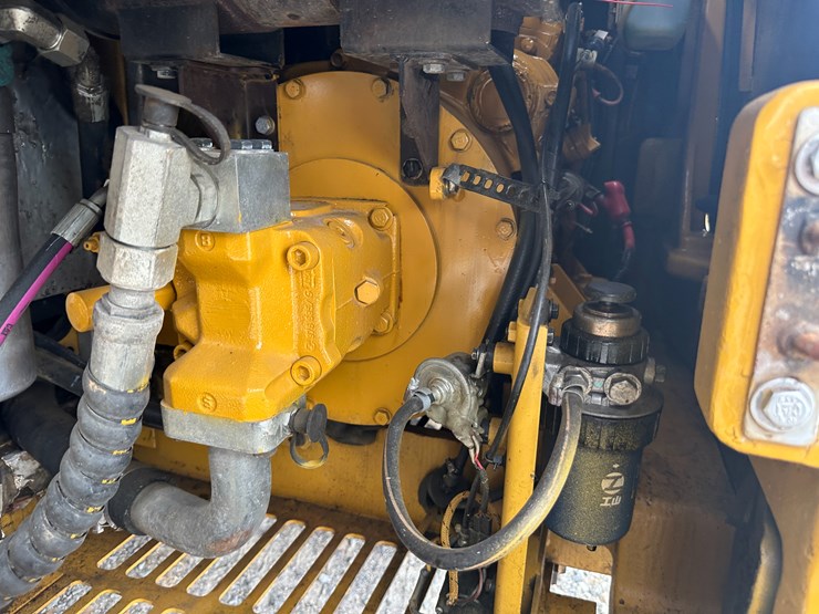 2015-caterpillar-306e-image-42