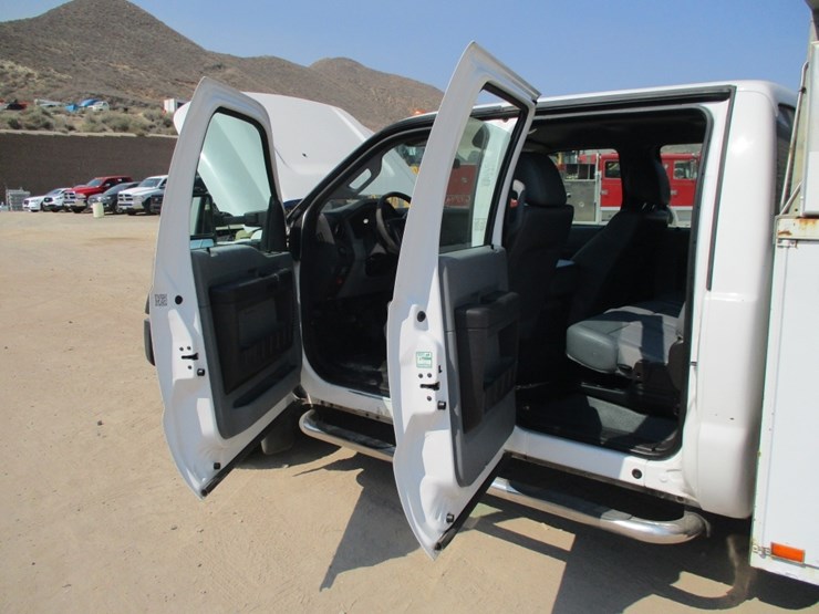 2015-ford-f550-xl-sd-image-11