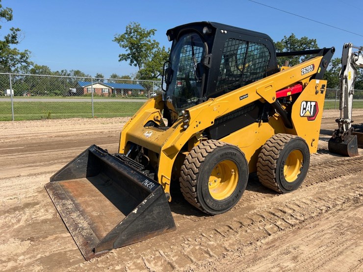 2019-caterpillar-262d3-image-8