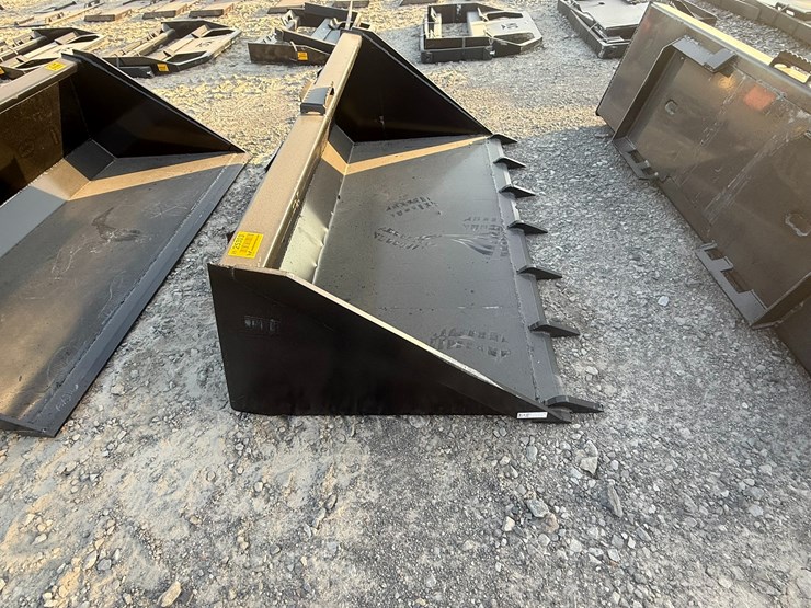 #2093-•-kc-66"-skid-steer-bucket-w/-teeth-inv#:-25303-image-5