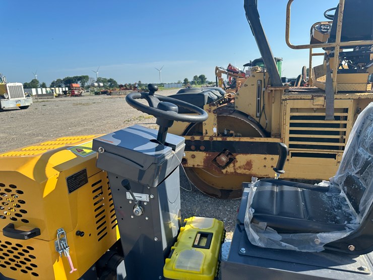 #96-•-2025-sdlool-sl1000-vibratory-compactor-inv#:-30306-image-7