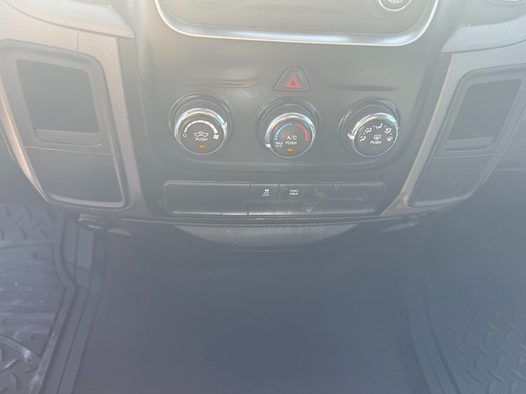 2015-dodge-ram-1500-image-53