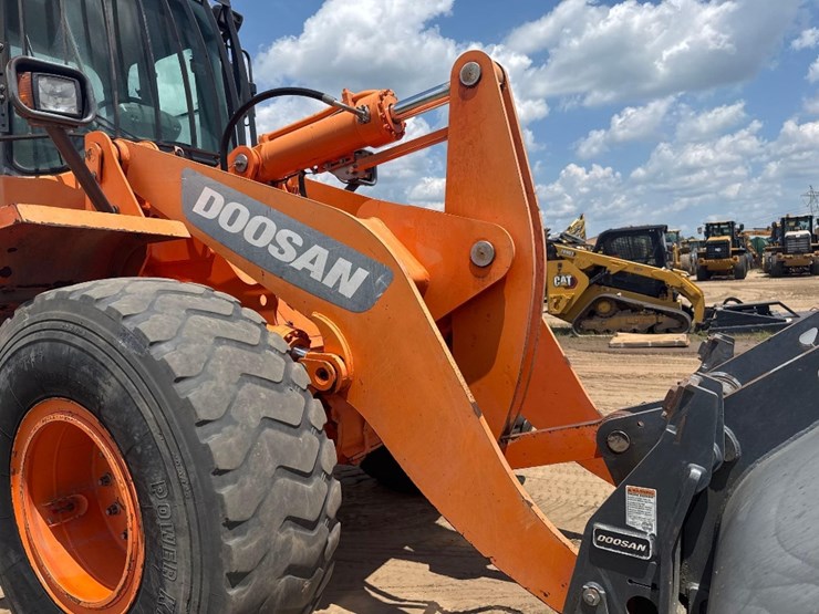 doosan-dl250-image-15