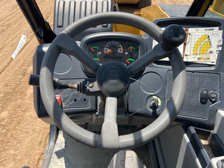 2019-caterpillar-tl1255d-image-30