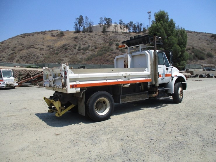 2005-international-durastar-4400-image-4