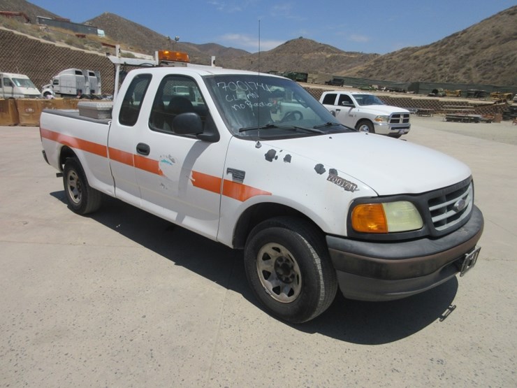 2004-ford-f150-xl-image-4