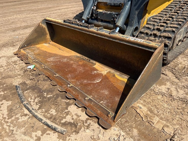 2023-deere-333g-image-18