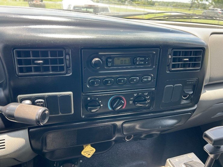 2007-ford-f750-xl-image-27