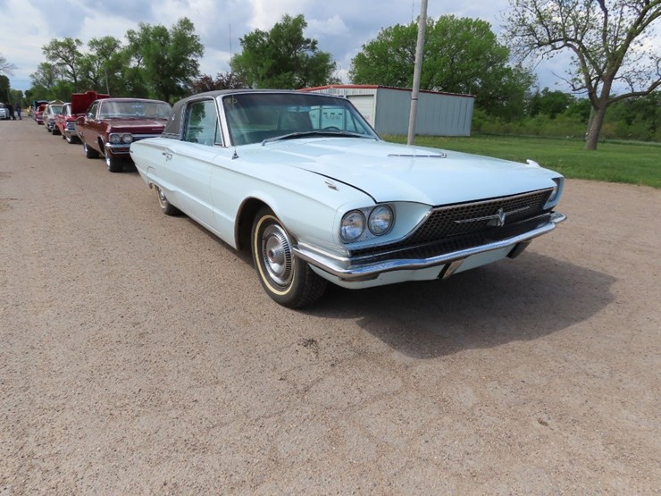 1966-ford-thunderbird-coupe-image-1