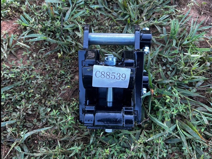 #134-•-quick-coupler-image-1