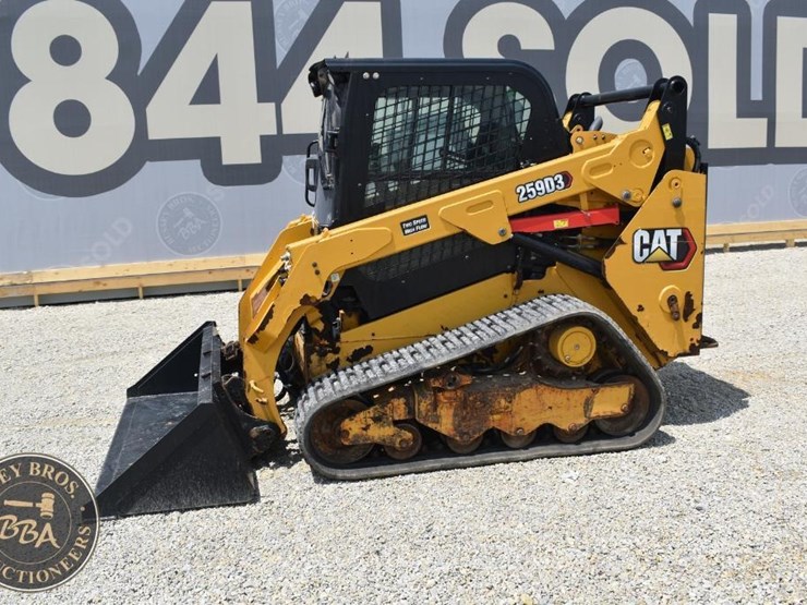 2021-caterpillar-262d3-image-3