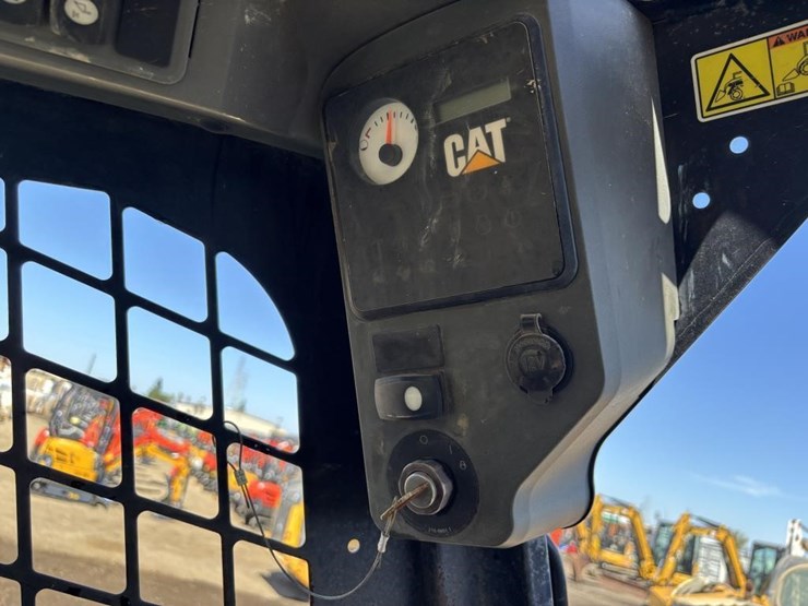 2009-caterpillar-246c-image-17