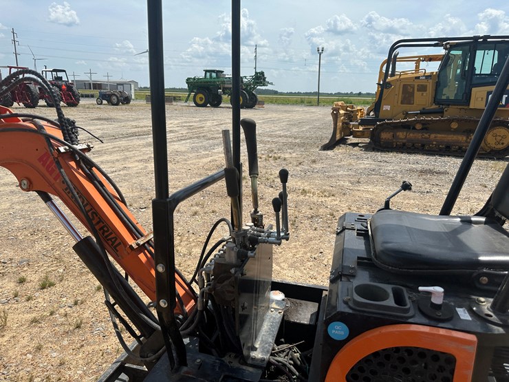 #81-•-agt-q12-mini-excavator-inv#:-25205-image-18