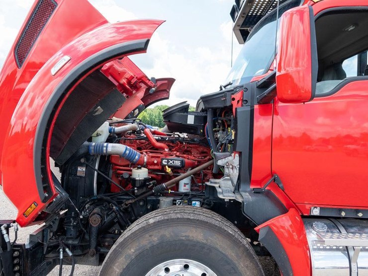 2018-kenworth-t880-image-45