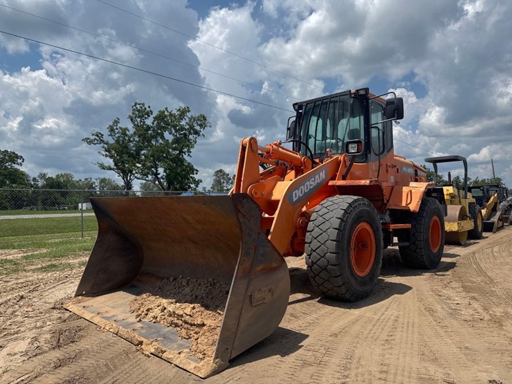 doosan-dl250-image-2