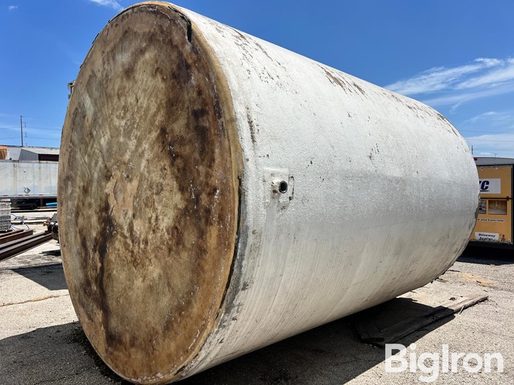 8,000-gallon-(approx.)-fiberglass-liquid-feed-storage-tank-image-8