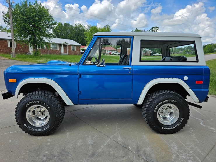 1974-ford-bronco-image-8