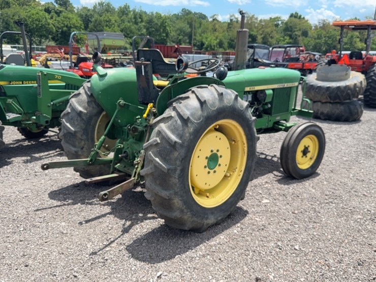 john-deere-820-image-10
