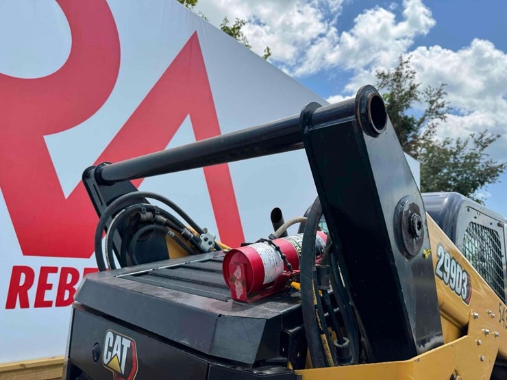 2022-caterpillar-299d3-image-38