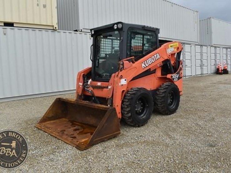 2017-kubota-ssv65-image-4