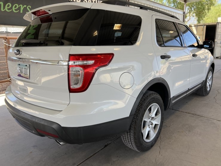 2013-ford-explorer-image-7