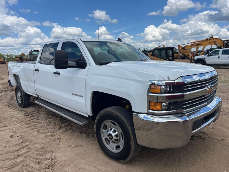 2016-chevrolet-silverado-2500-image-6