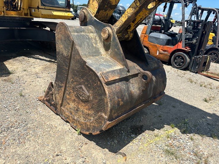 komatsu-pc200-image-40