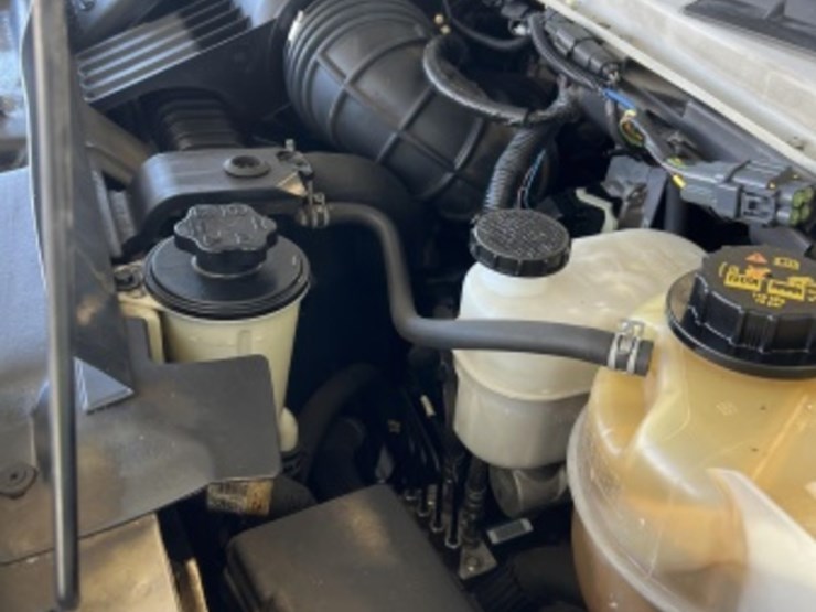 2012-ford-cargo-image-15