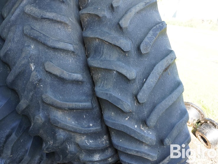 case-ih-7120-18.4r42-tires,-rims-&-10-bolt-dual-hubs-image-10