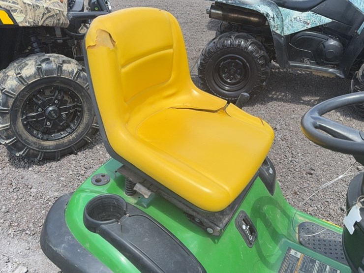 john-deere-d140-image-9