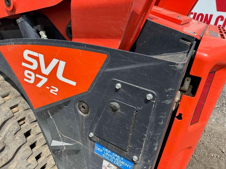 2021-kubota-svl97-2-image-12