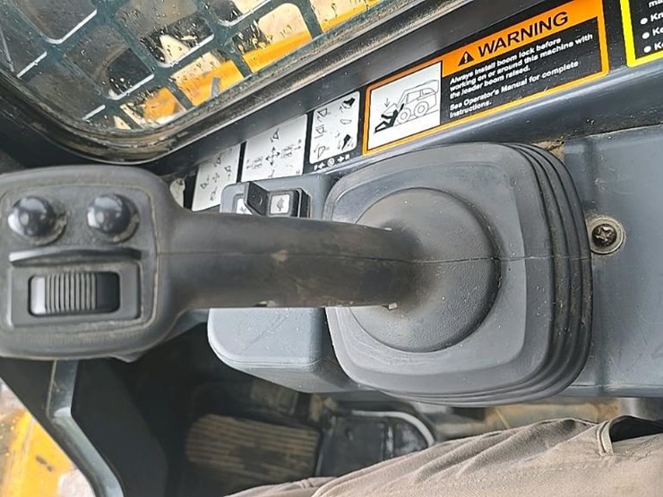 2018-deere-333g-image-51